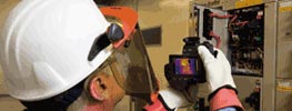 FLIR T1K HD Thermal Imaging Camera, is designed to be the ultimate tool to streamline your workday. For the sharpest images, the
